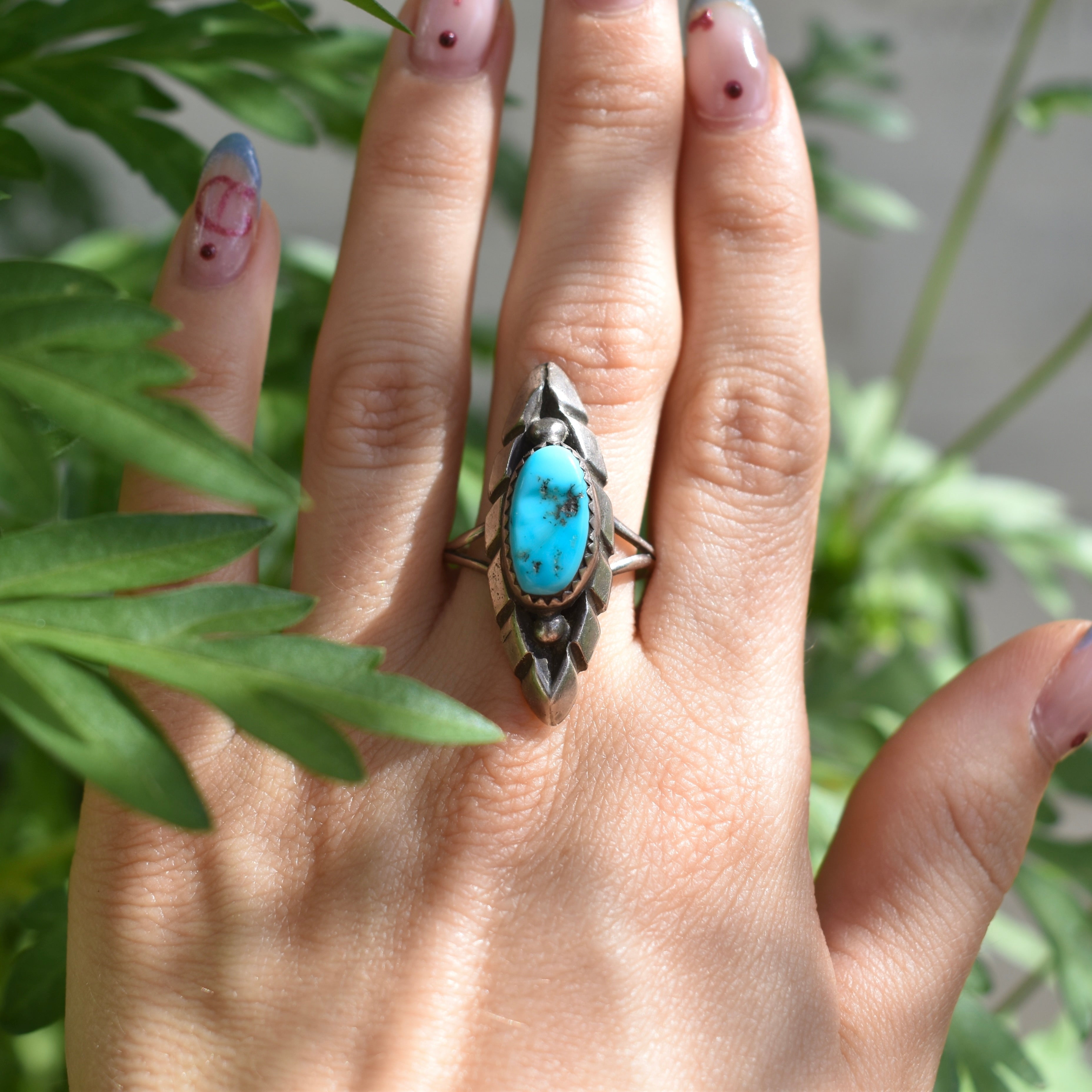 Vintage Navajo Ring With Vibrant Turquoise Stone